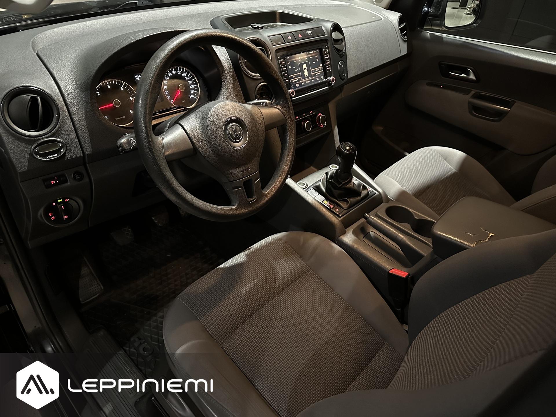 VOLKSWAGEN Amarok 2011