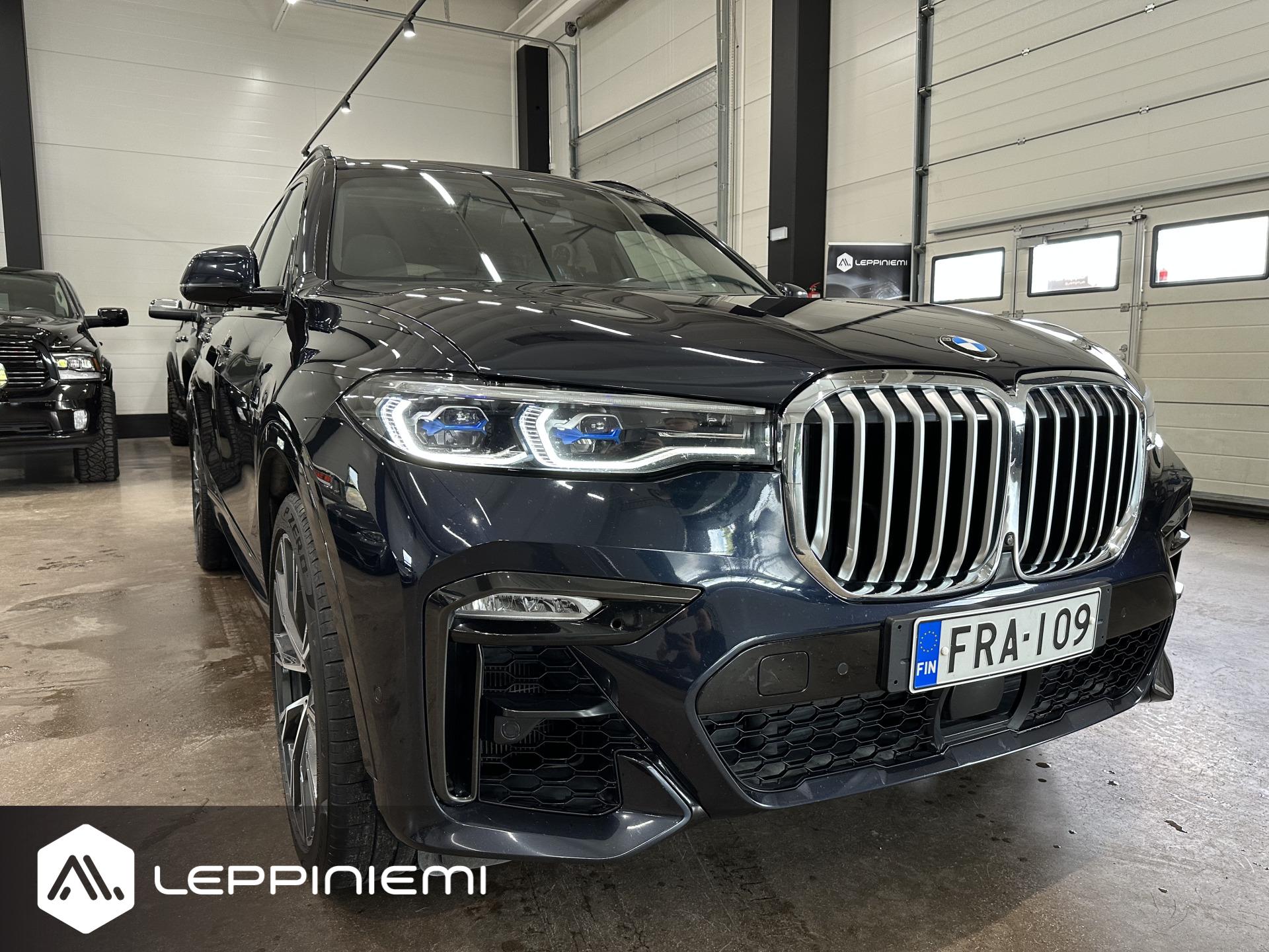 BMW X7 2021