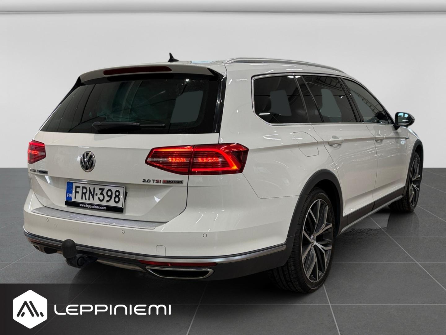 VOLKSWAGEN Passat 2016