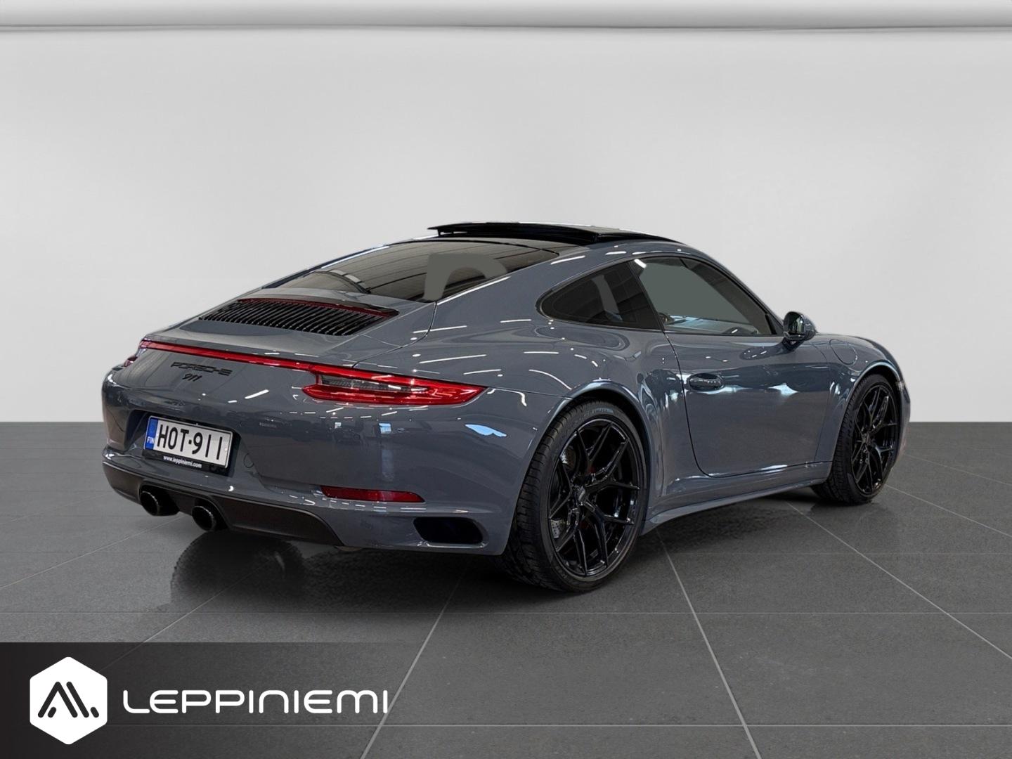 PORSCHE 911 2017