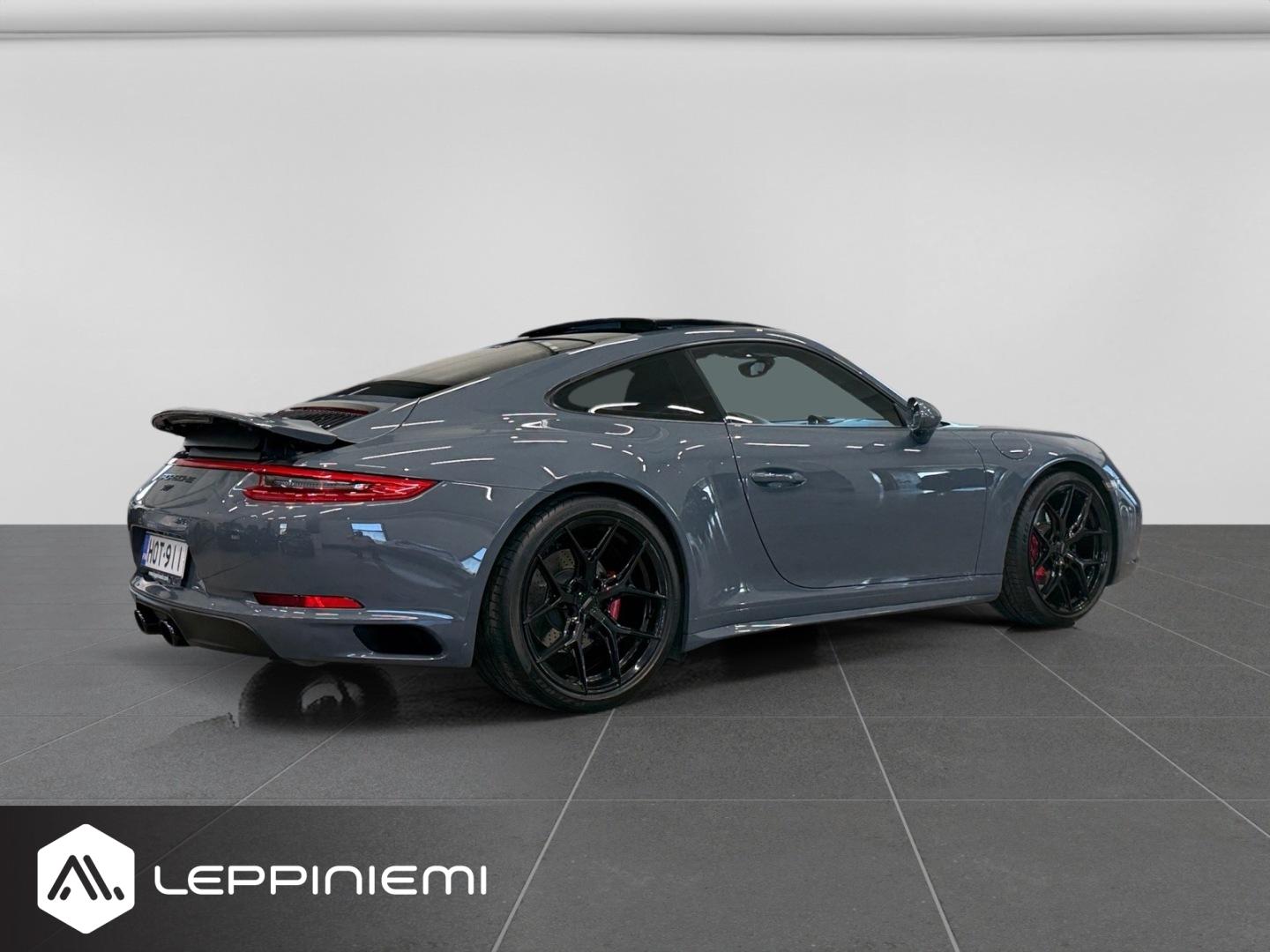 PORSCHE 911 2017