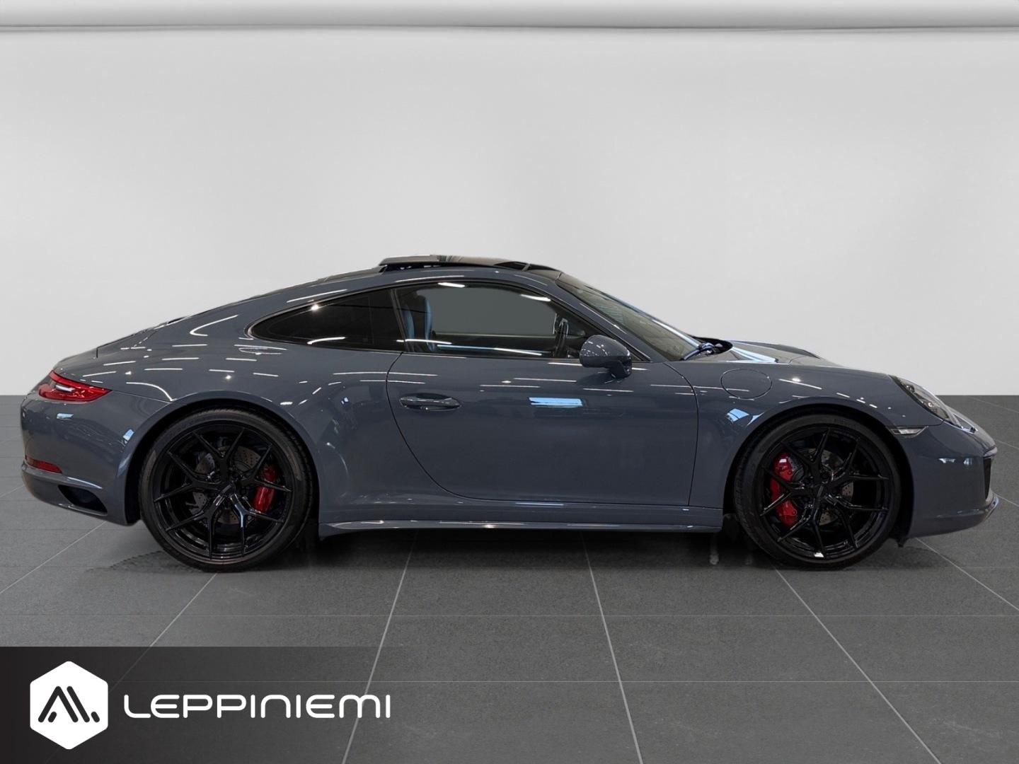 PORSCHE 911 2017