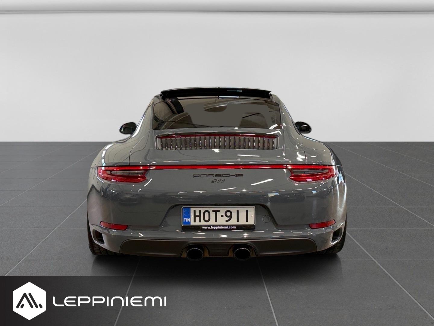PORSCHE 911 2017