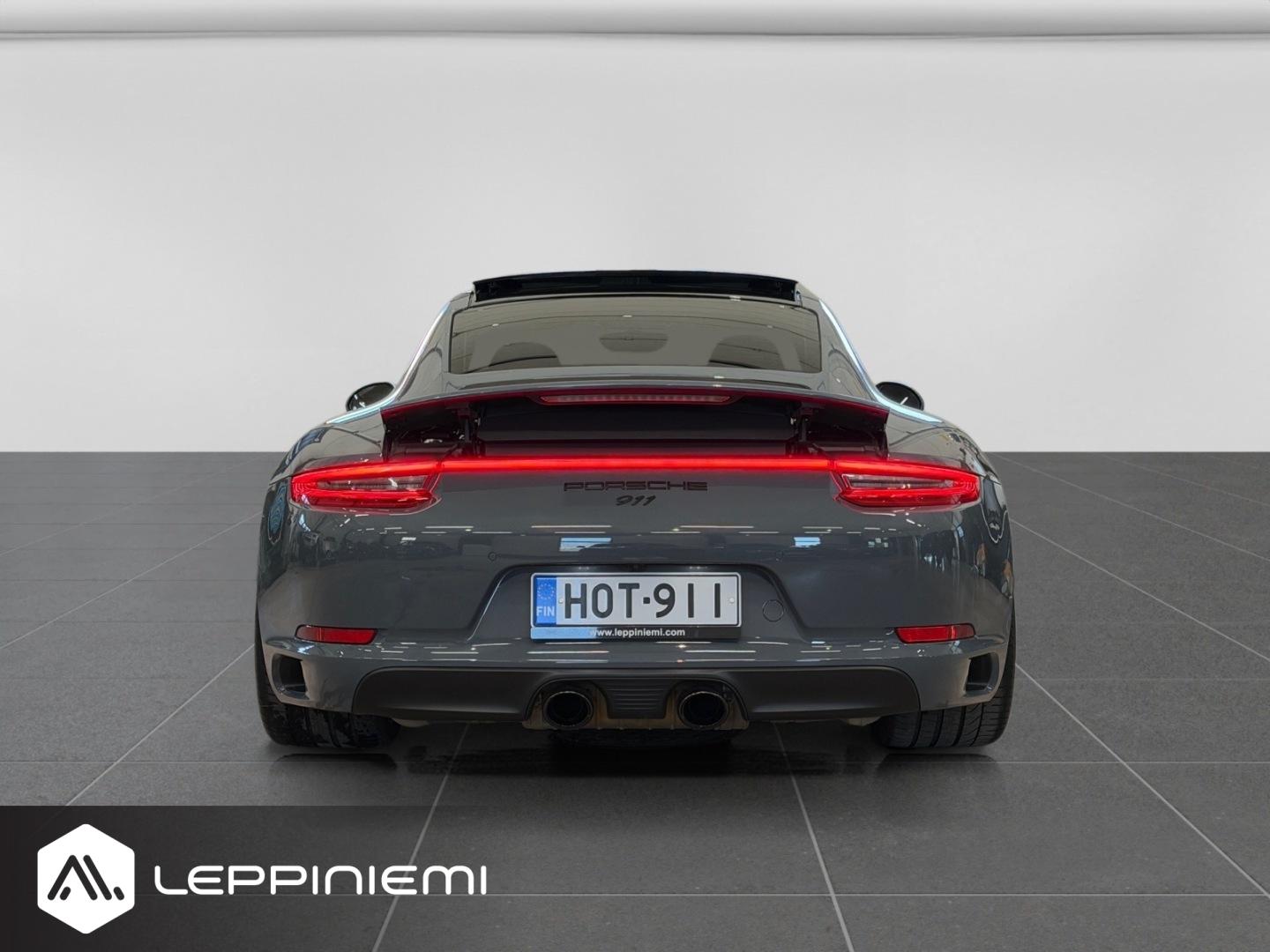 PORSCHE 911 2017