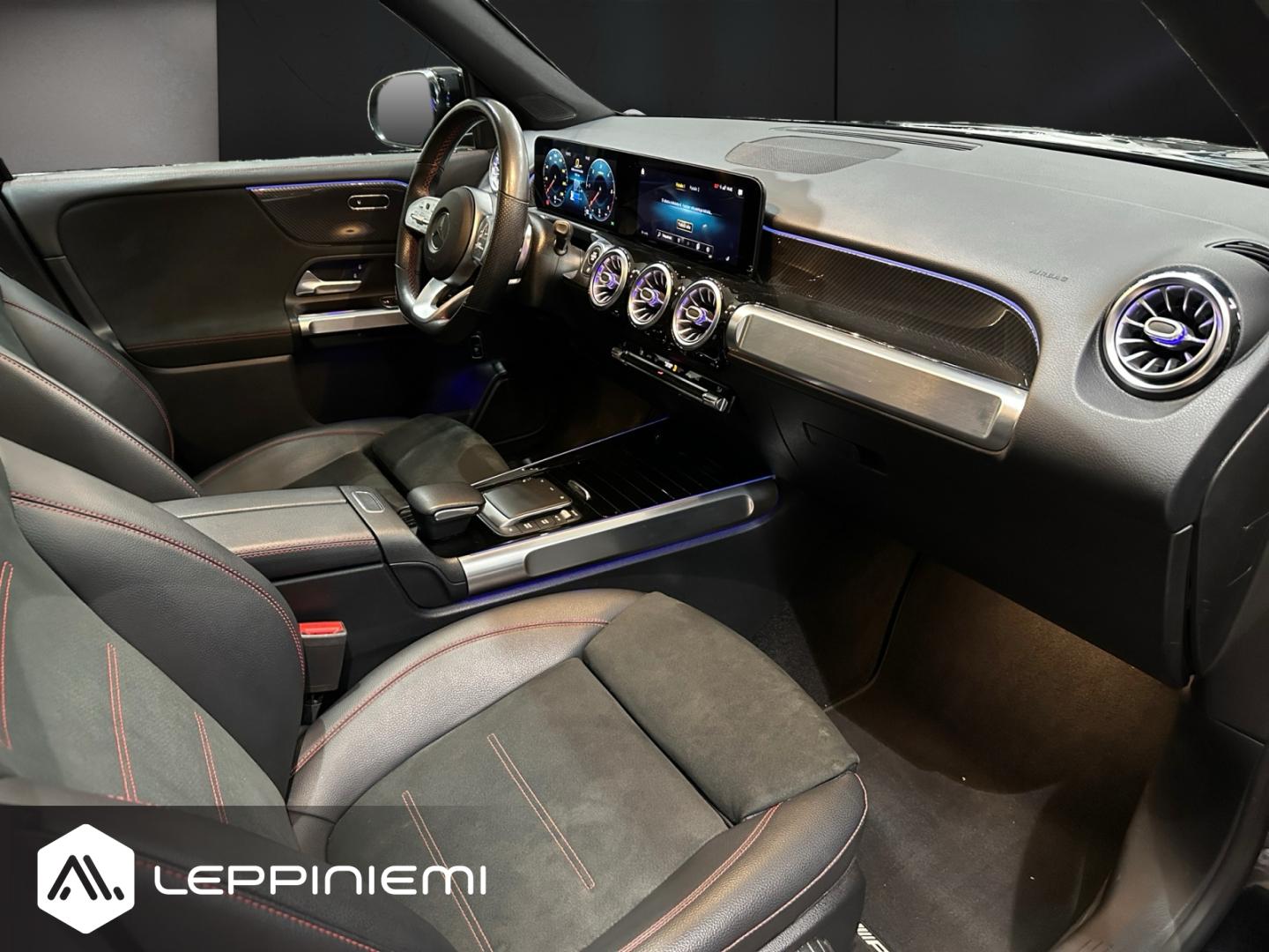 MERCEDES-BENZ GLB 2021