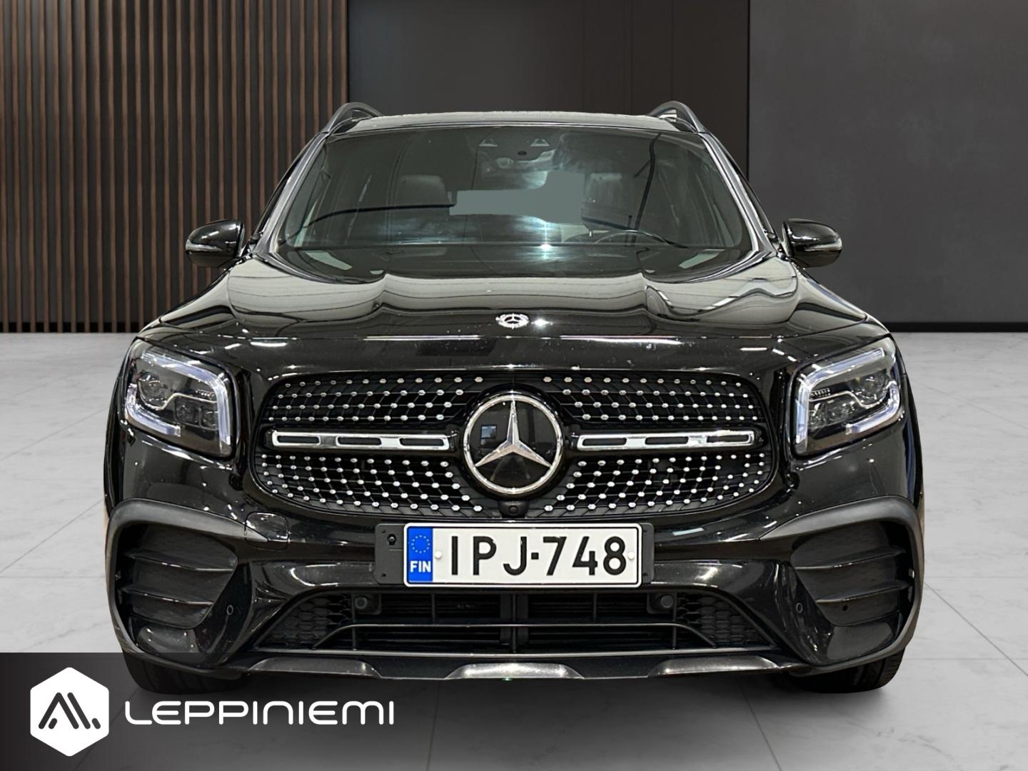 MERCEDES-BENZ GLB 2021