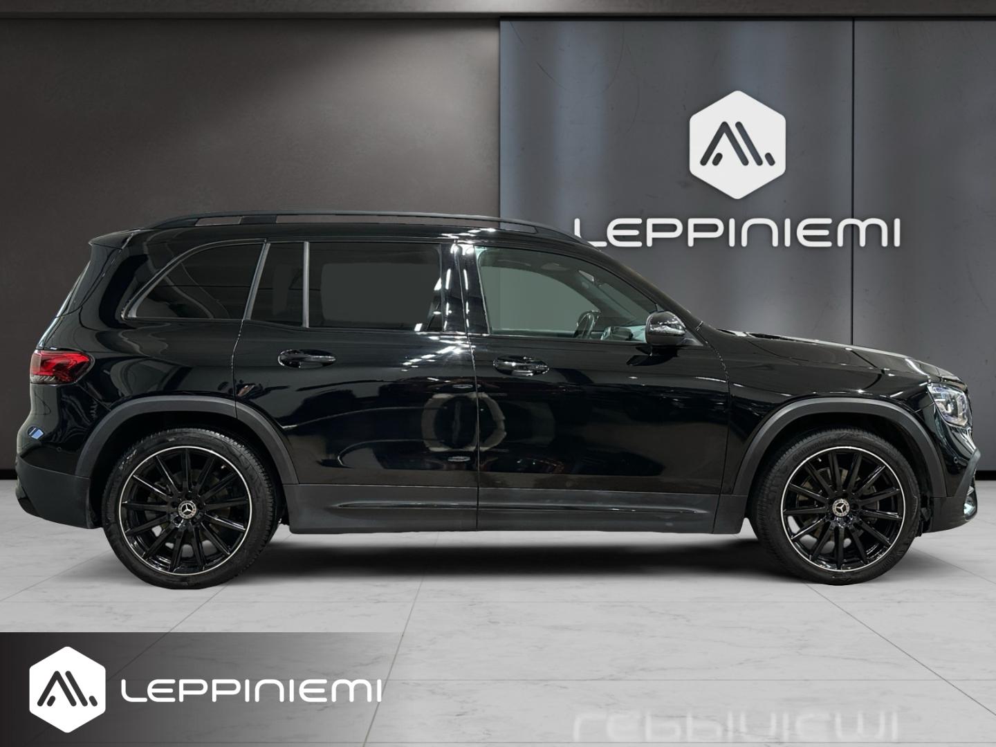 MERCEDES-BENZ GLB 2021