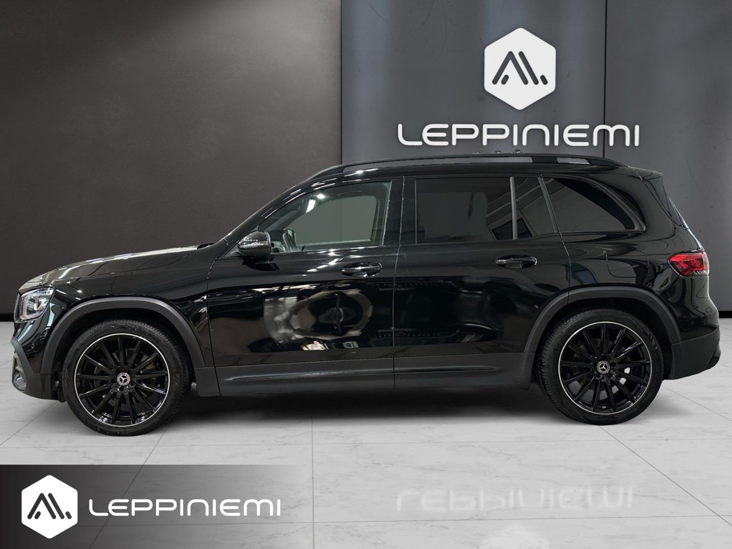 MERCEDES-BENZ GLB 2021