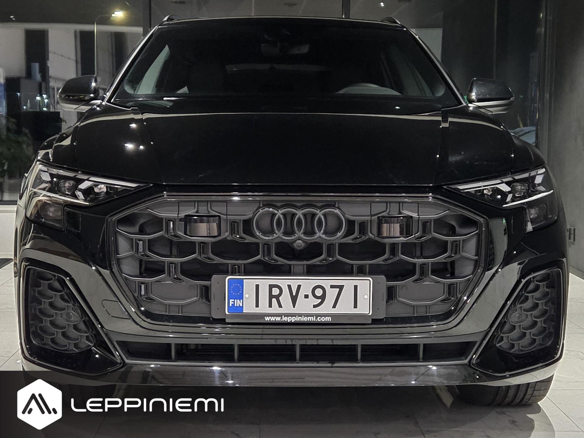 AUDI Q8 2025