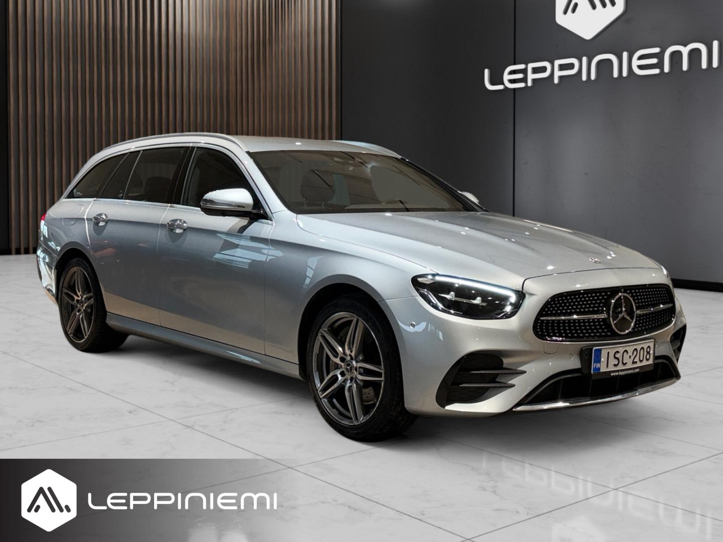 MERCEDES-BENZ E 2022