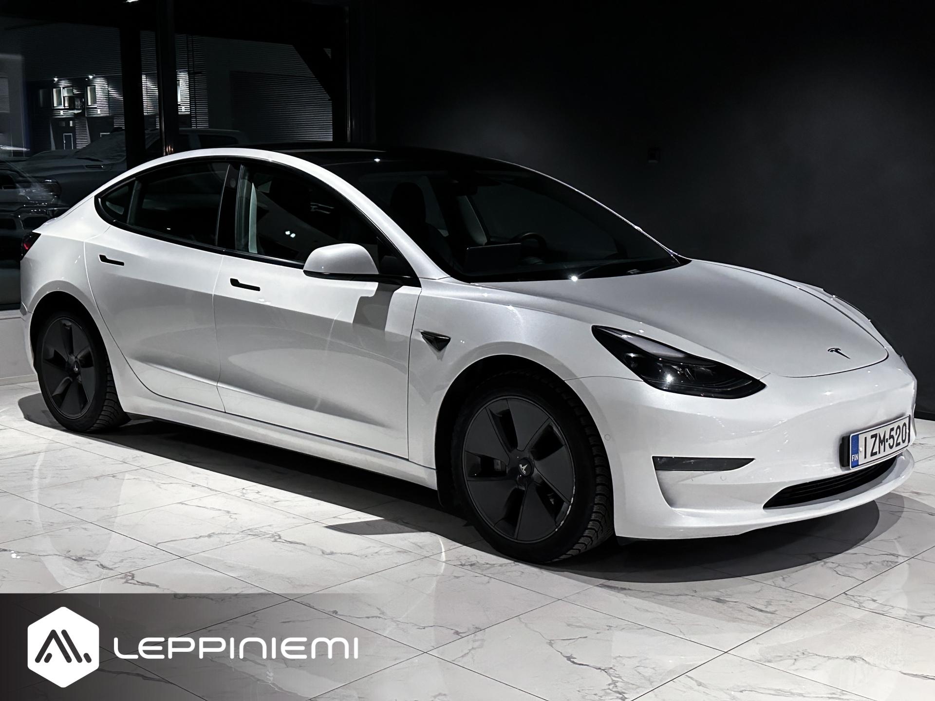 TESLA Model 3 2021