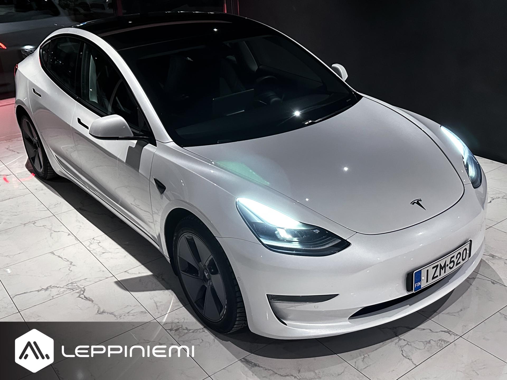 TESLA Model 3 2021