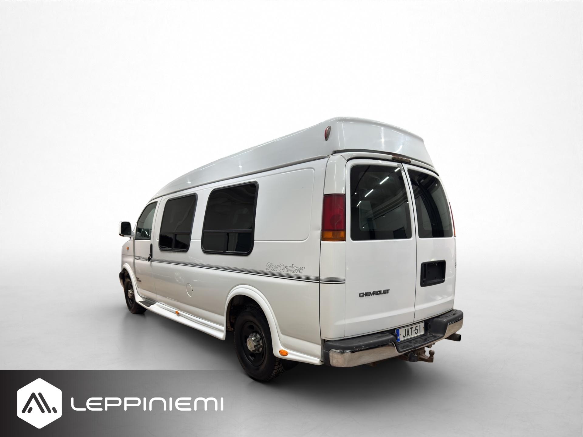 CHEVROLET Chevy Van 2006