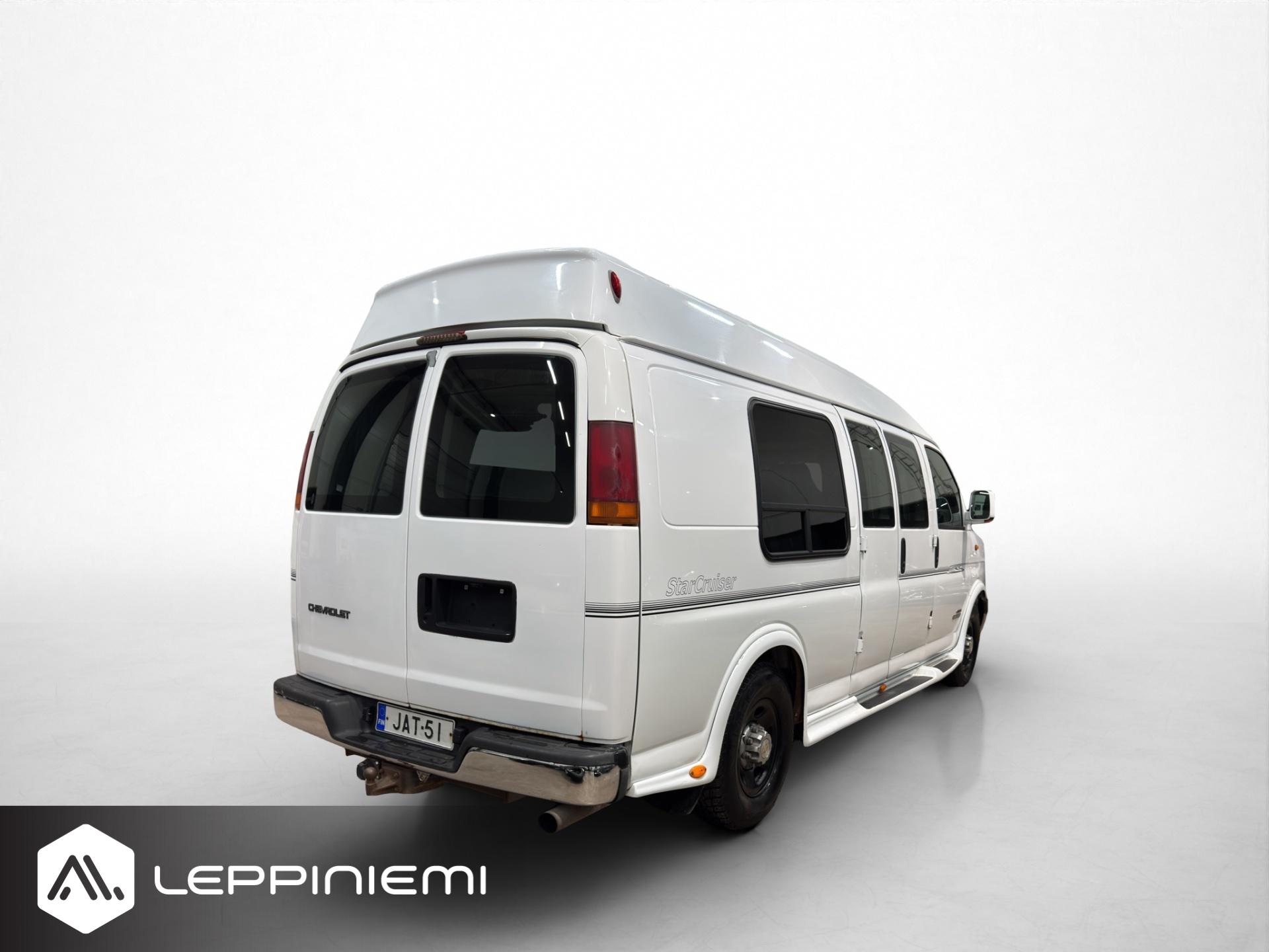 CHEVROLET Chevy Van 2006