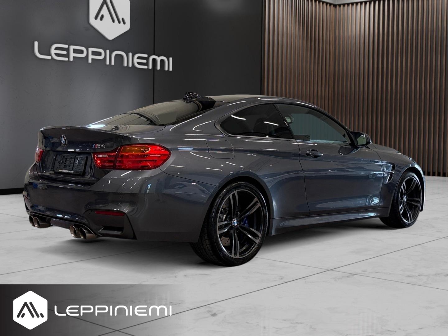 BMW M4 2015