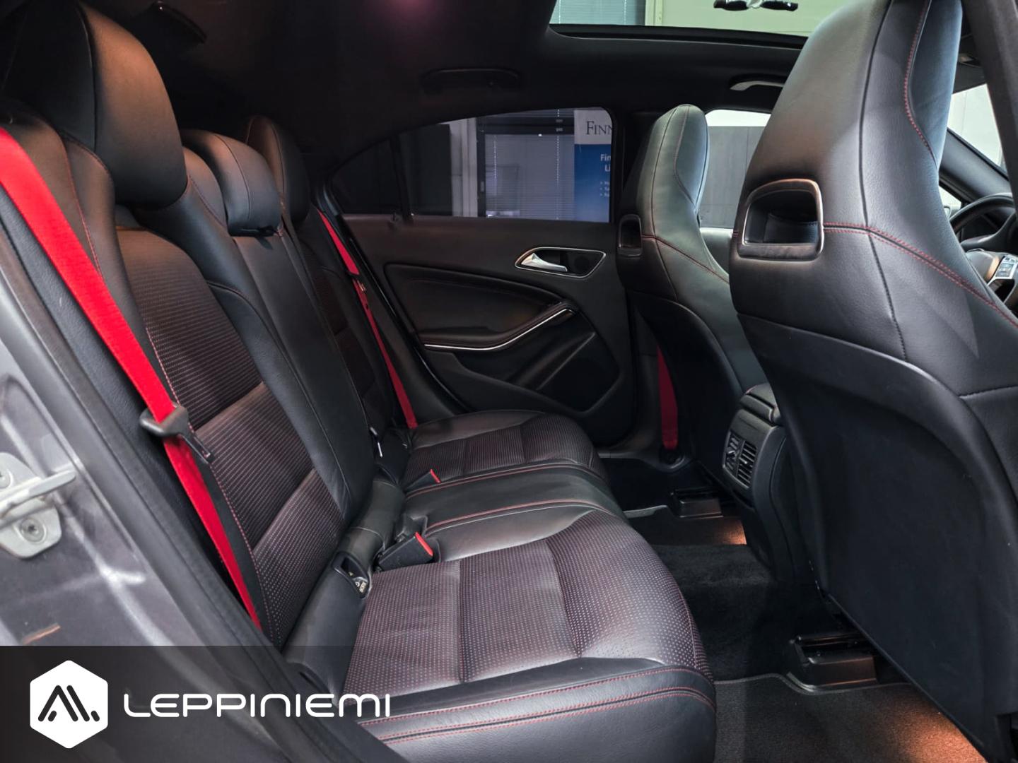 MERCEDES-BENZ A 2013