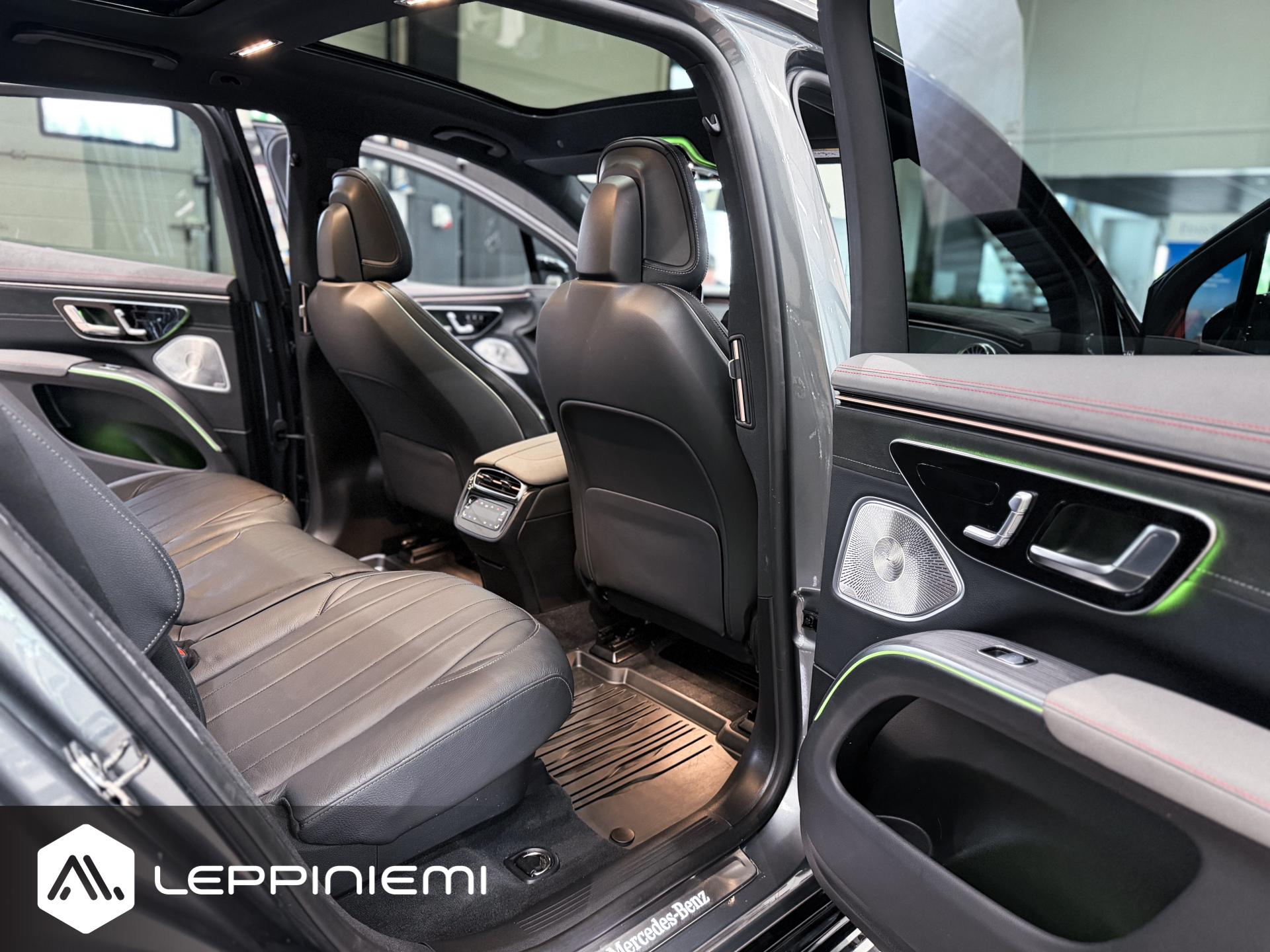 MERCEDES-BENZ EQS SUV 2023