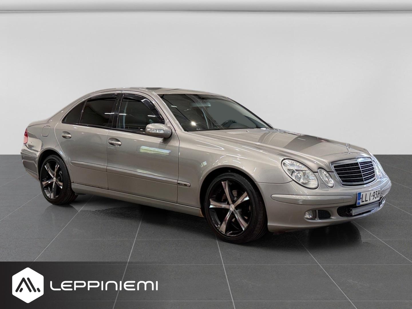 MERCEDES-BENZ E 2004
