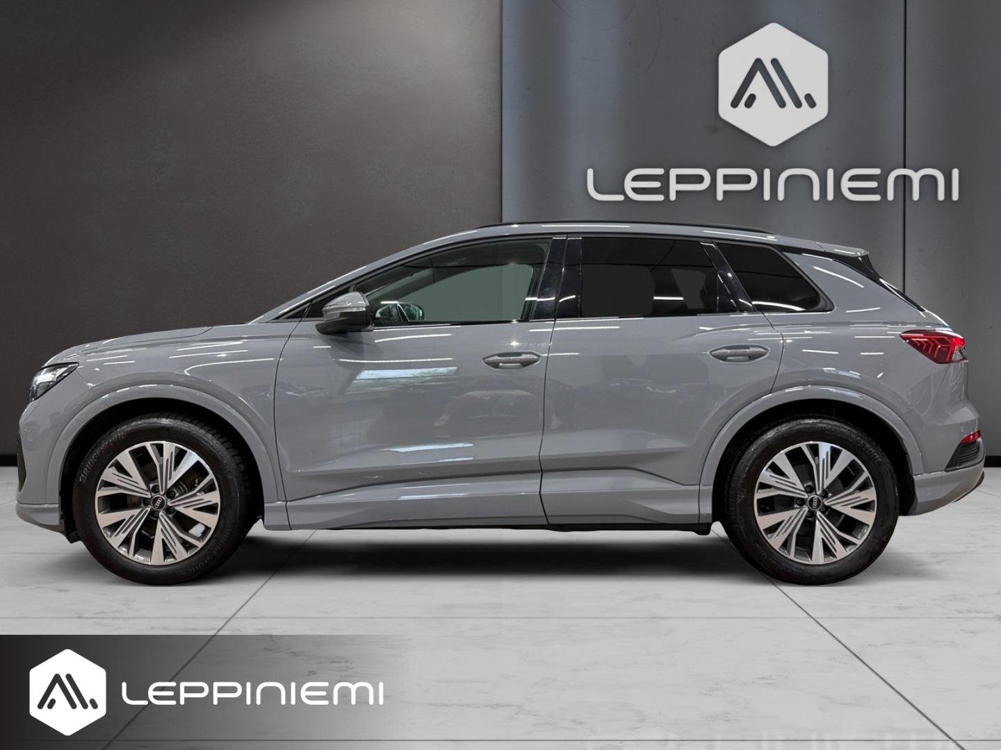 AUDI Q4 e-tron 4