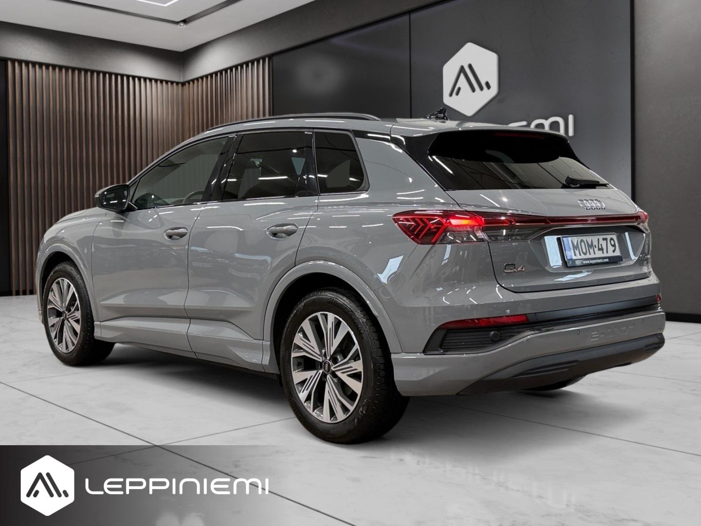 AUDI Q4 e-tron 5