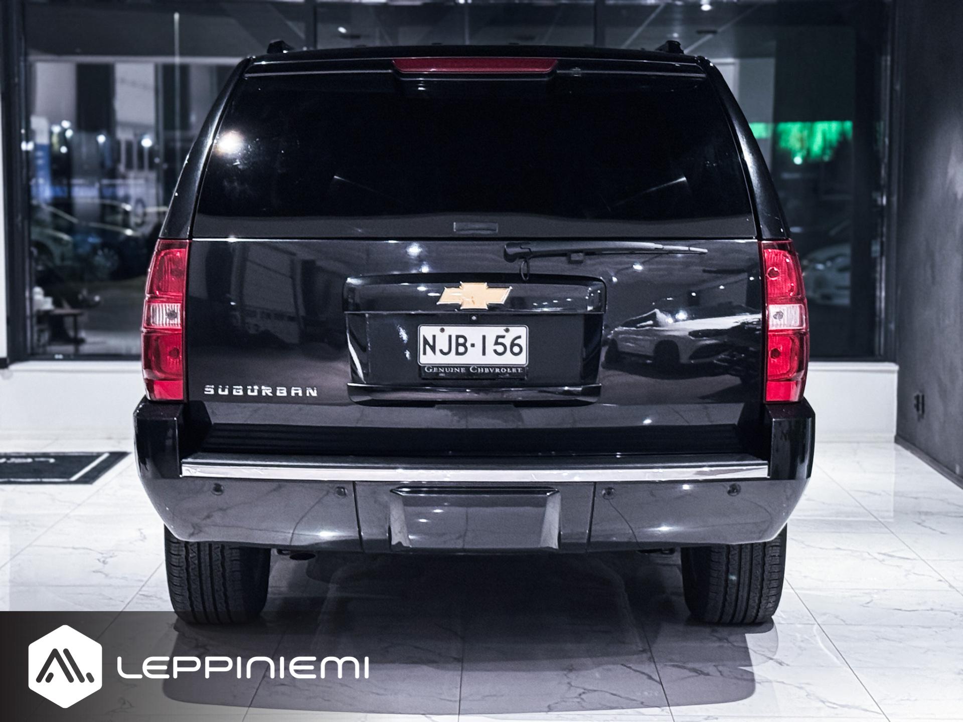CHEVROLET Suburban 2011
