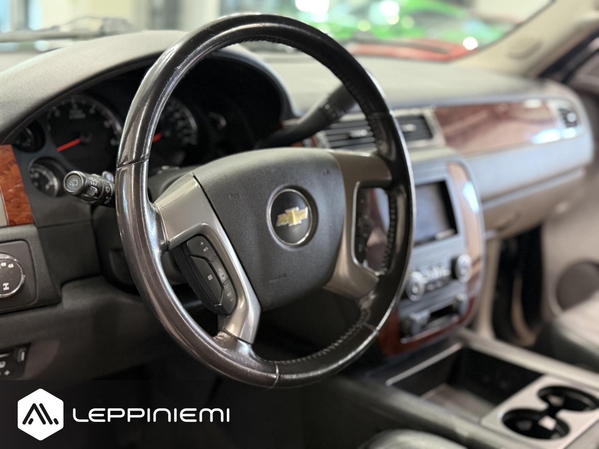 CHEVROLET Suburban 2010