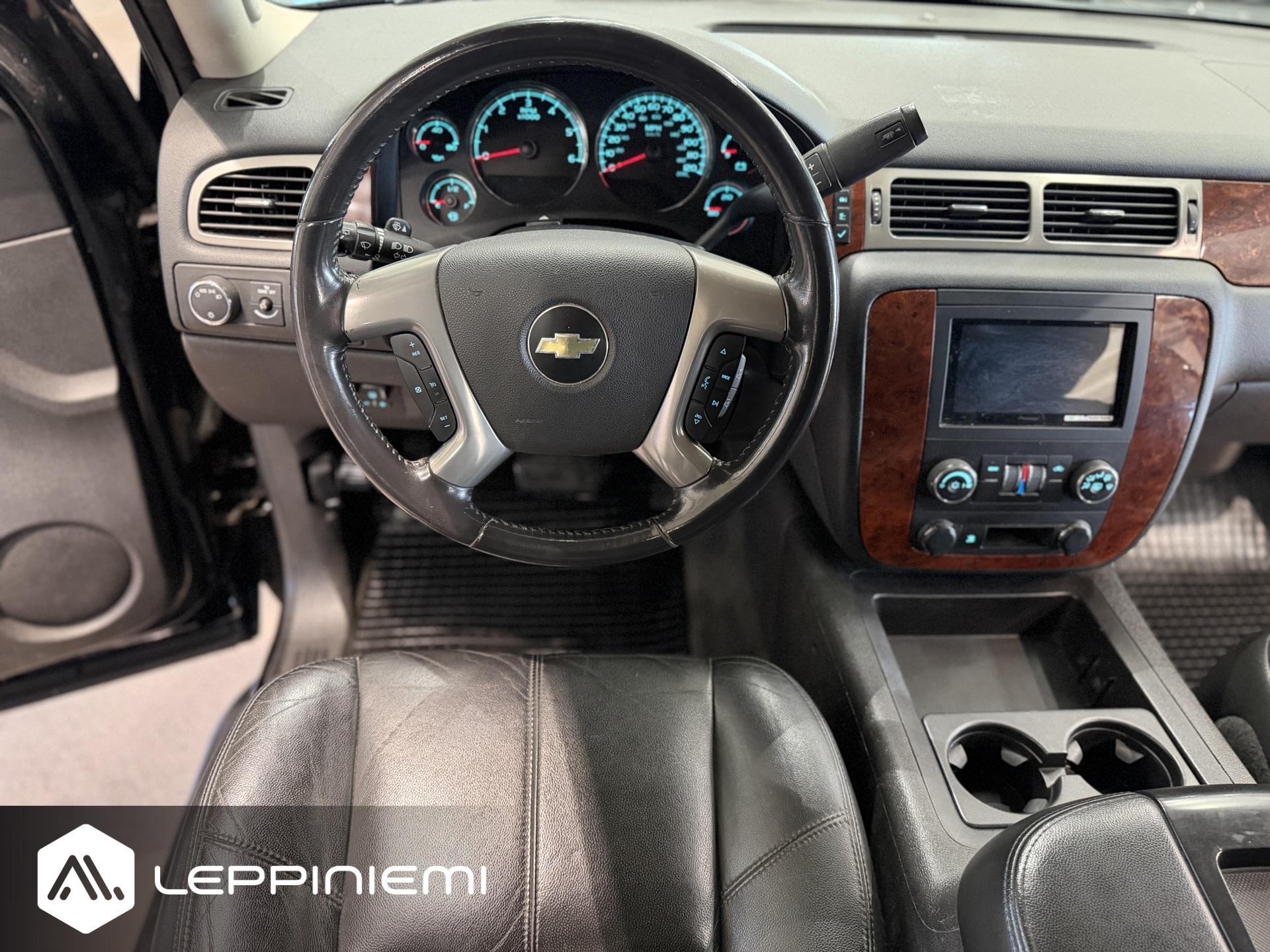CHEVROLET Suburban 2010