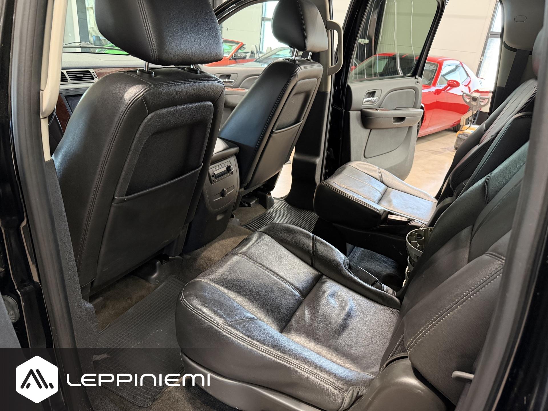 CHEVROLET Suburban 2010