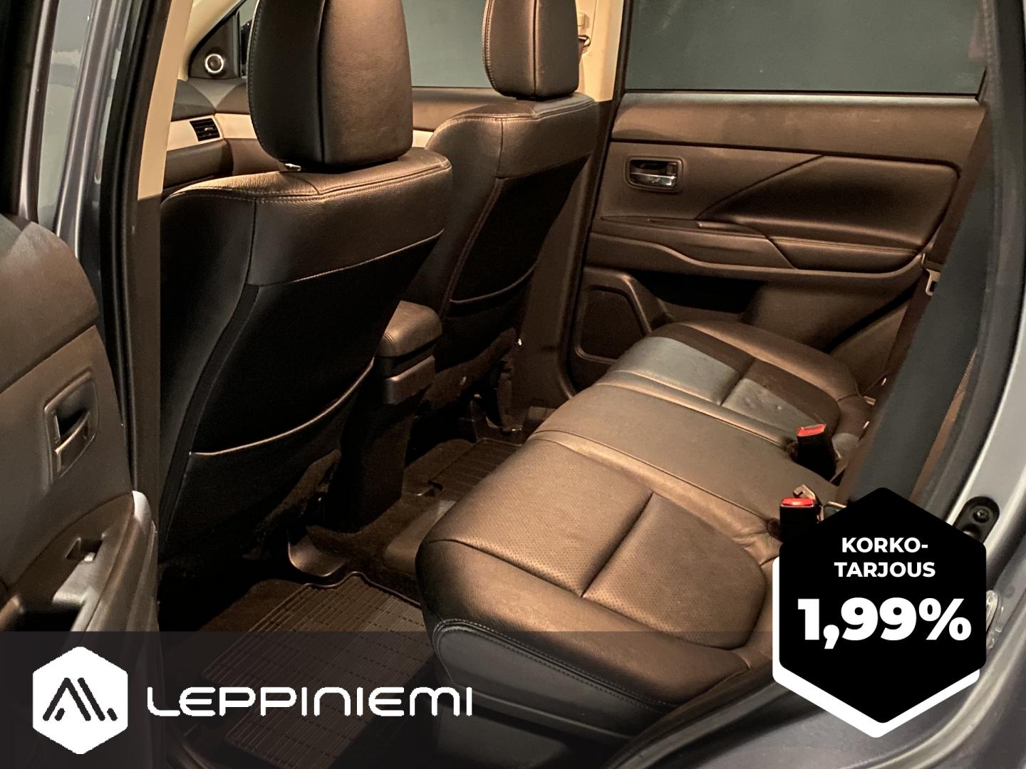 MITSUBISHI Outlander PHEV 2014