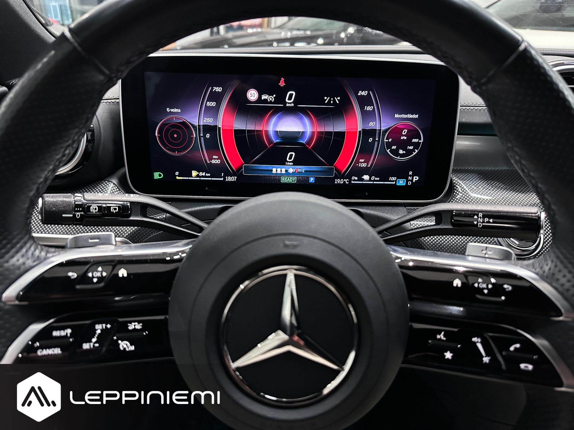 MERCEDES-BENZ C 2024