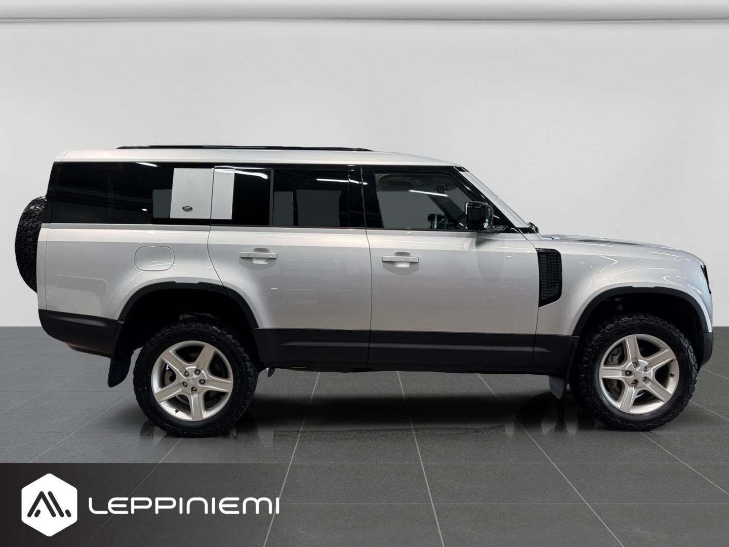 LAND ROVER Defender 2023