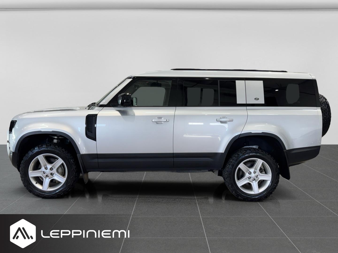 LAND ROVER Defender 2023