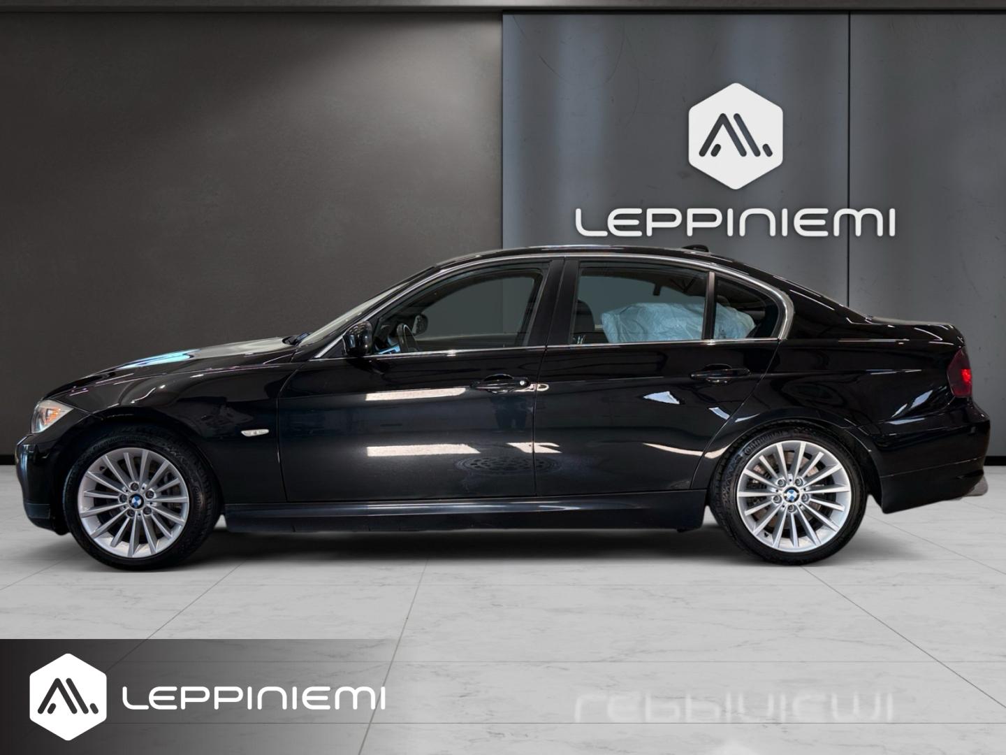 BMW 330 2009