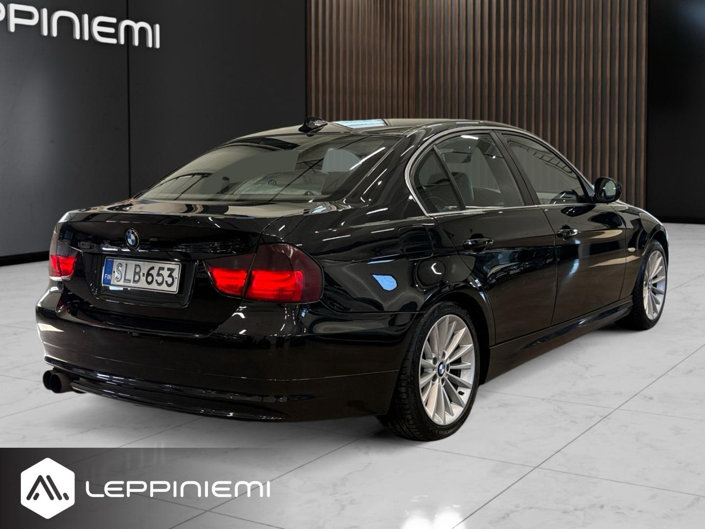 BMW 330 2009