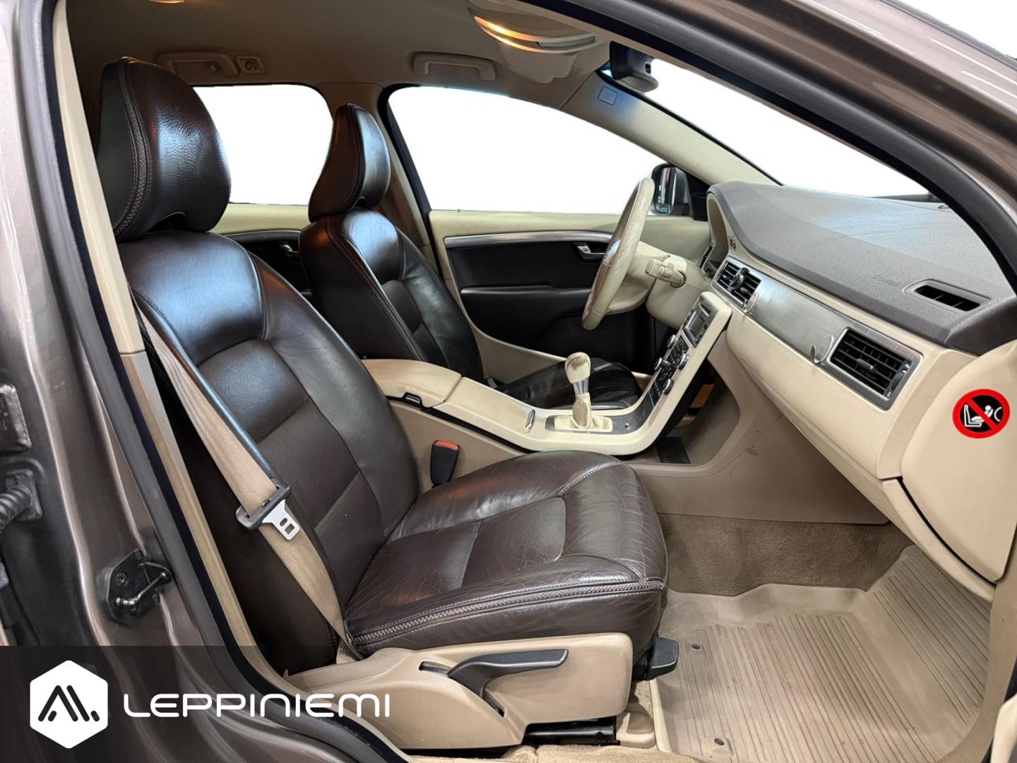 VOLVO XC70 2008