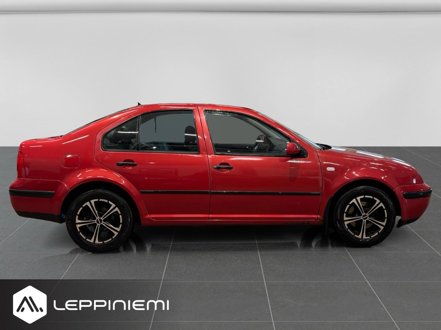 VOLKSWAGEN Bora 2004