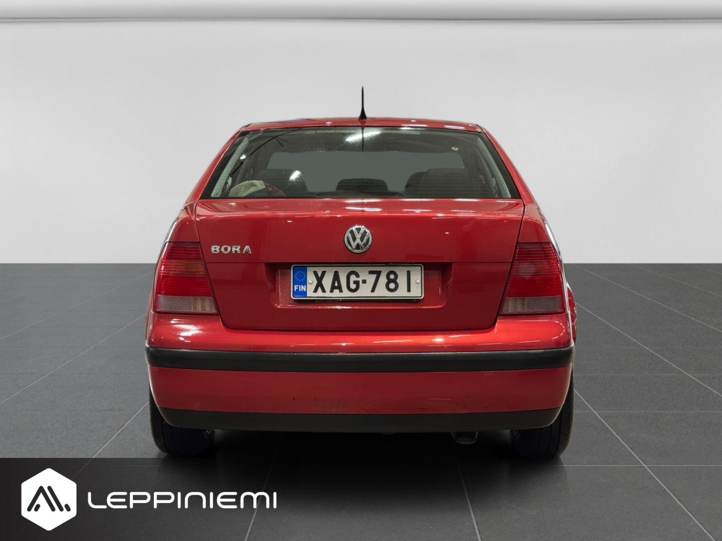 VOLKSWAGEN Bora 2004