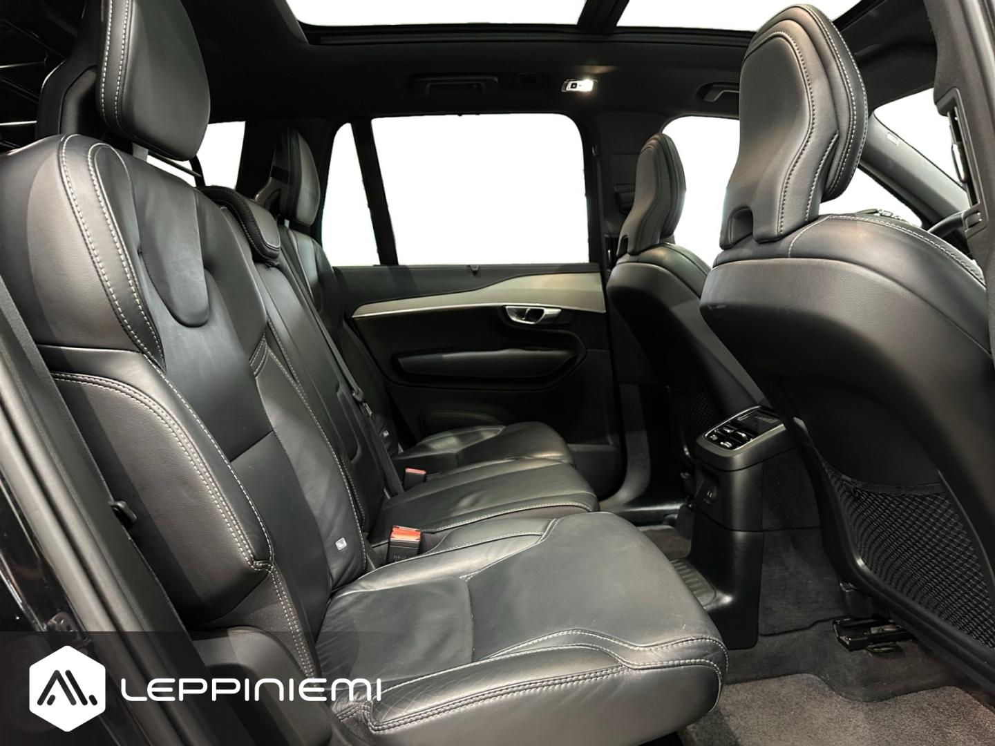 VOLVO XC90 2022