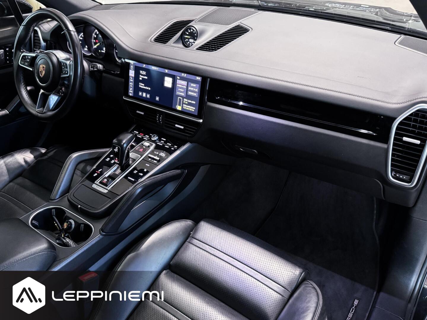 PORSCHE Cayenne 2018