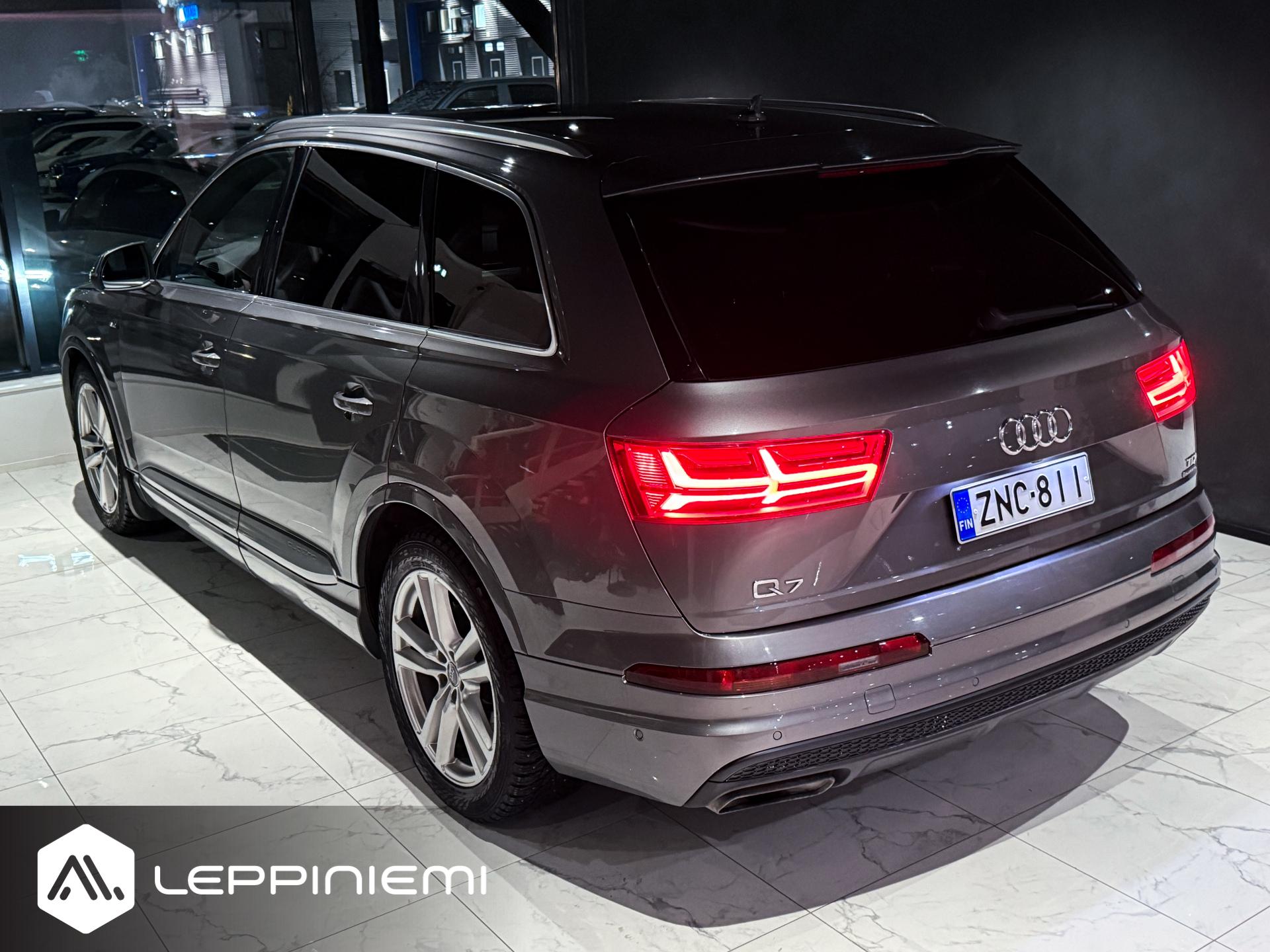 AUDI Q7 2016
