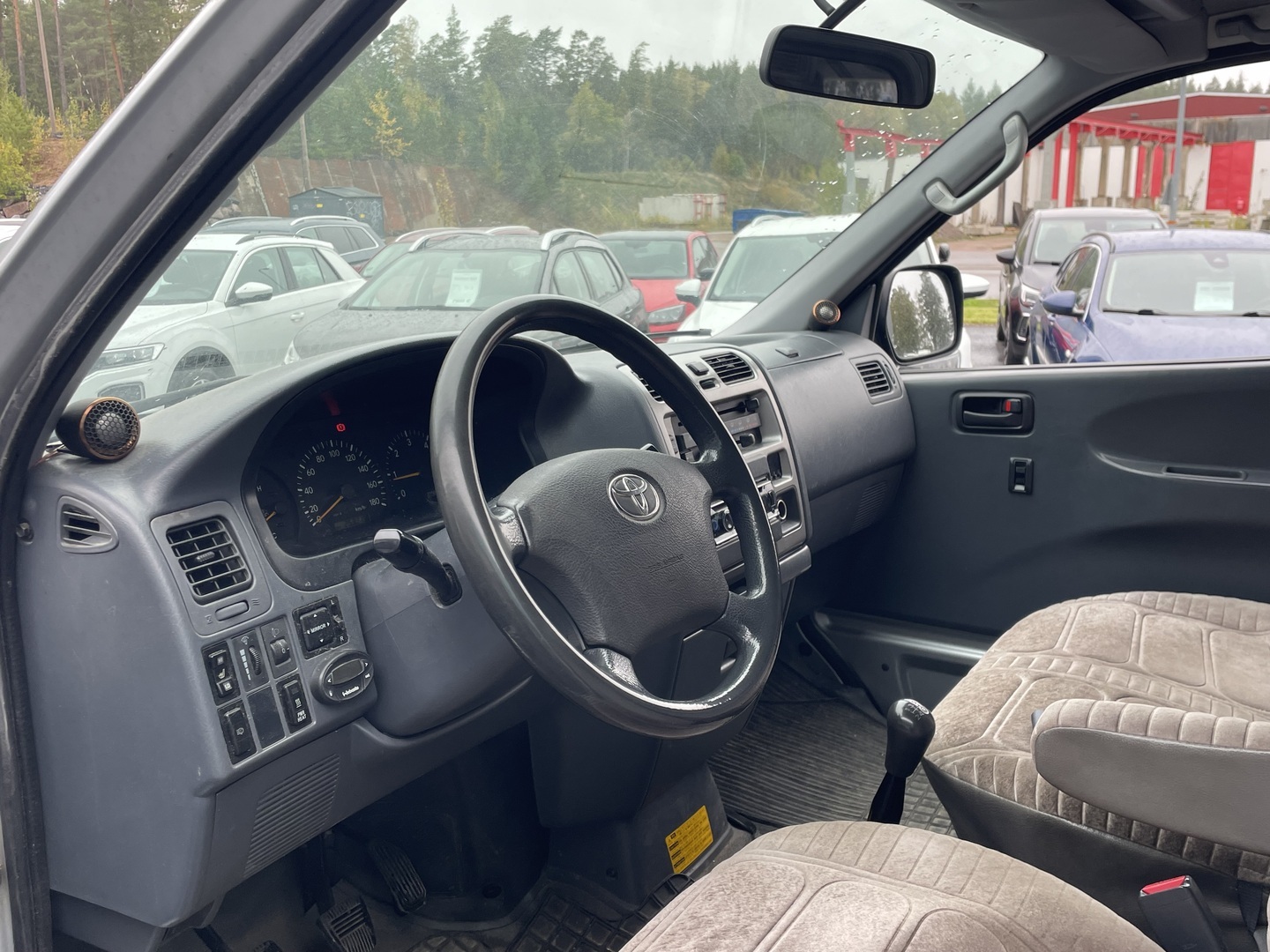 TOYOTA Hiace 2007
