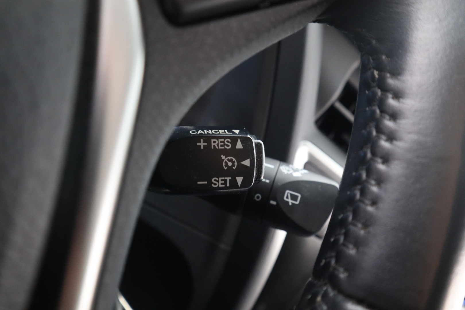 TOYOTA Auris 2015