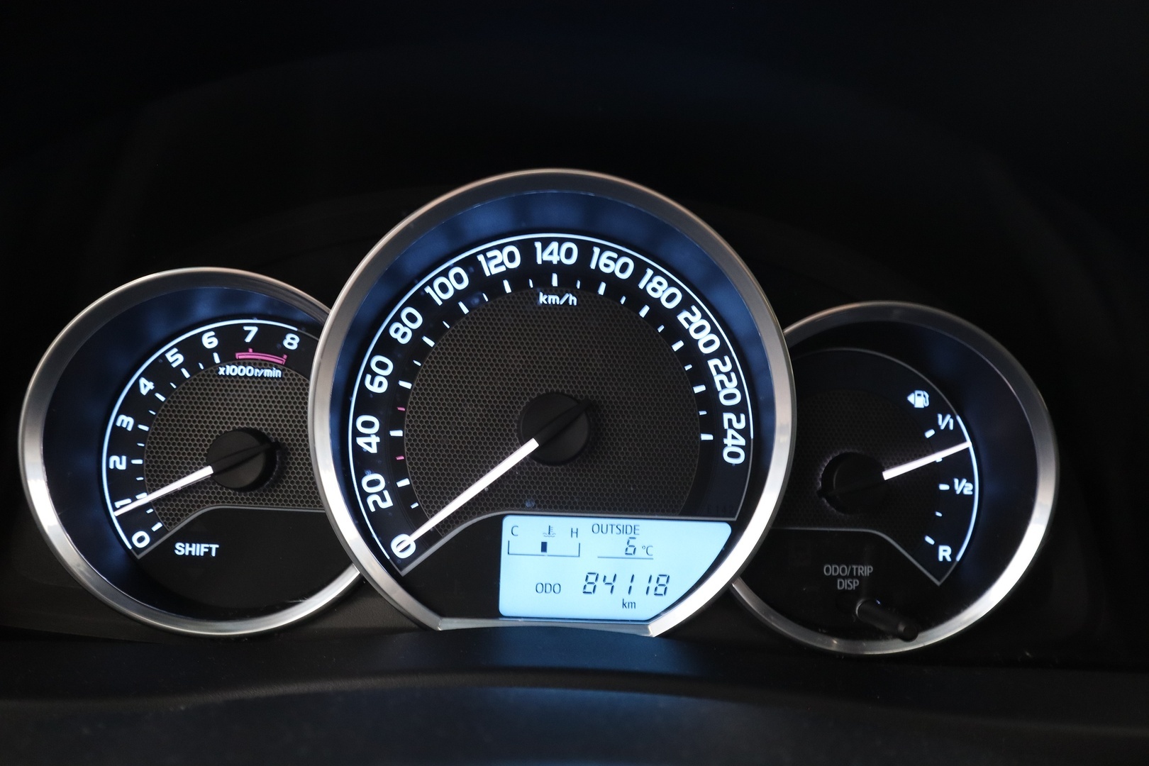 TOYOTA Auris 2015