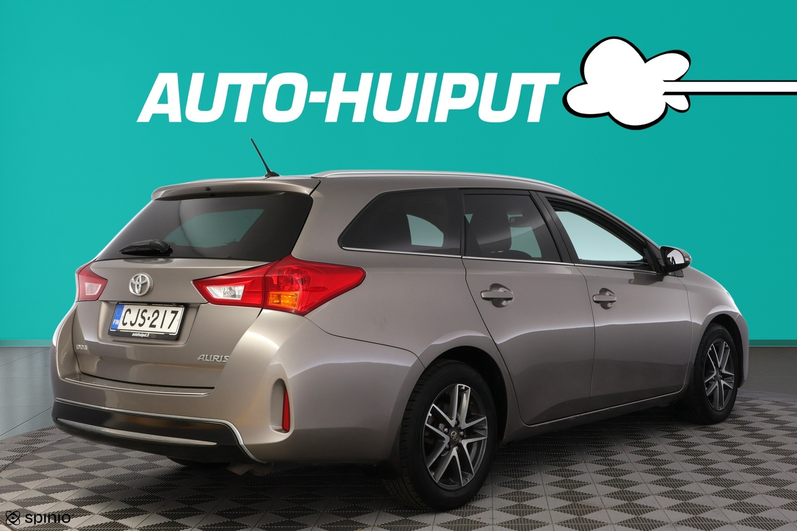 TOYOTA Auris 2015