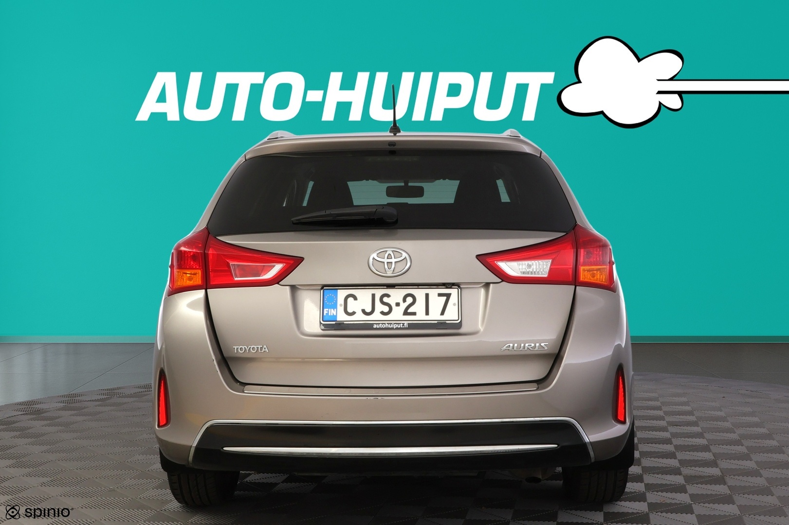 TOYOTA Auris 2015