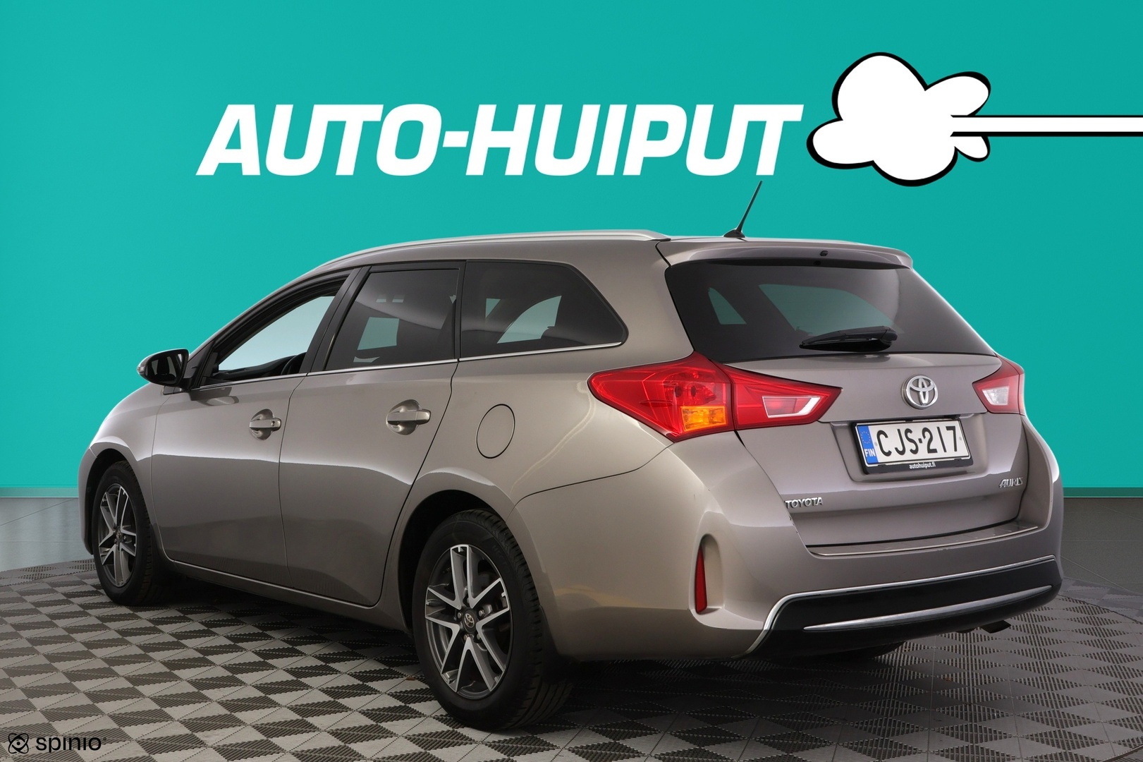 TOYOTA Auris 2015