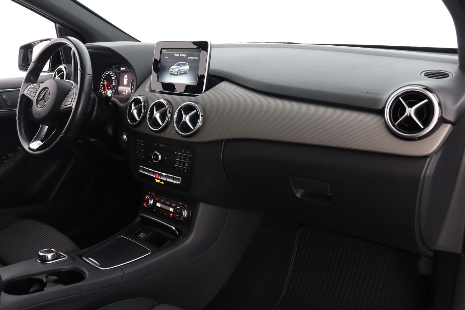 MERCEDES-BENZ B 2018