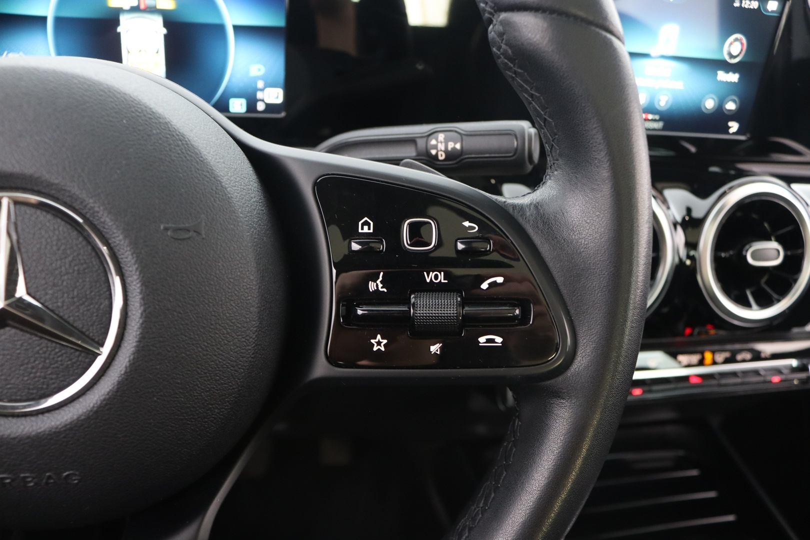 MERCEDES-BENZ B 2019