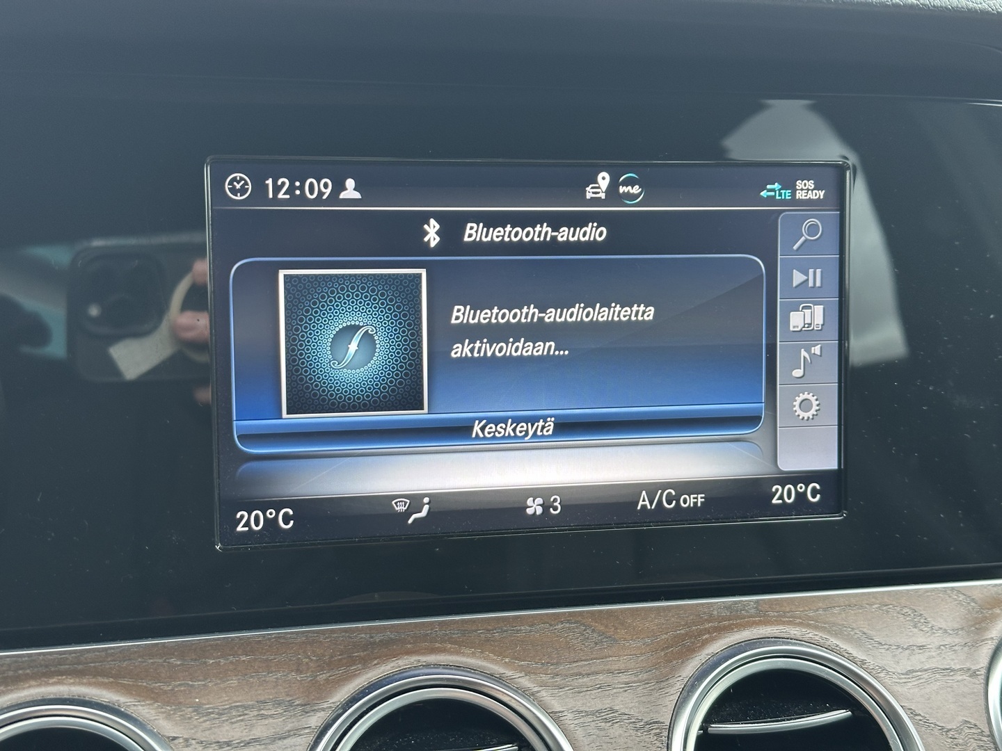 MERCEDES-BENZ E 2019