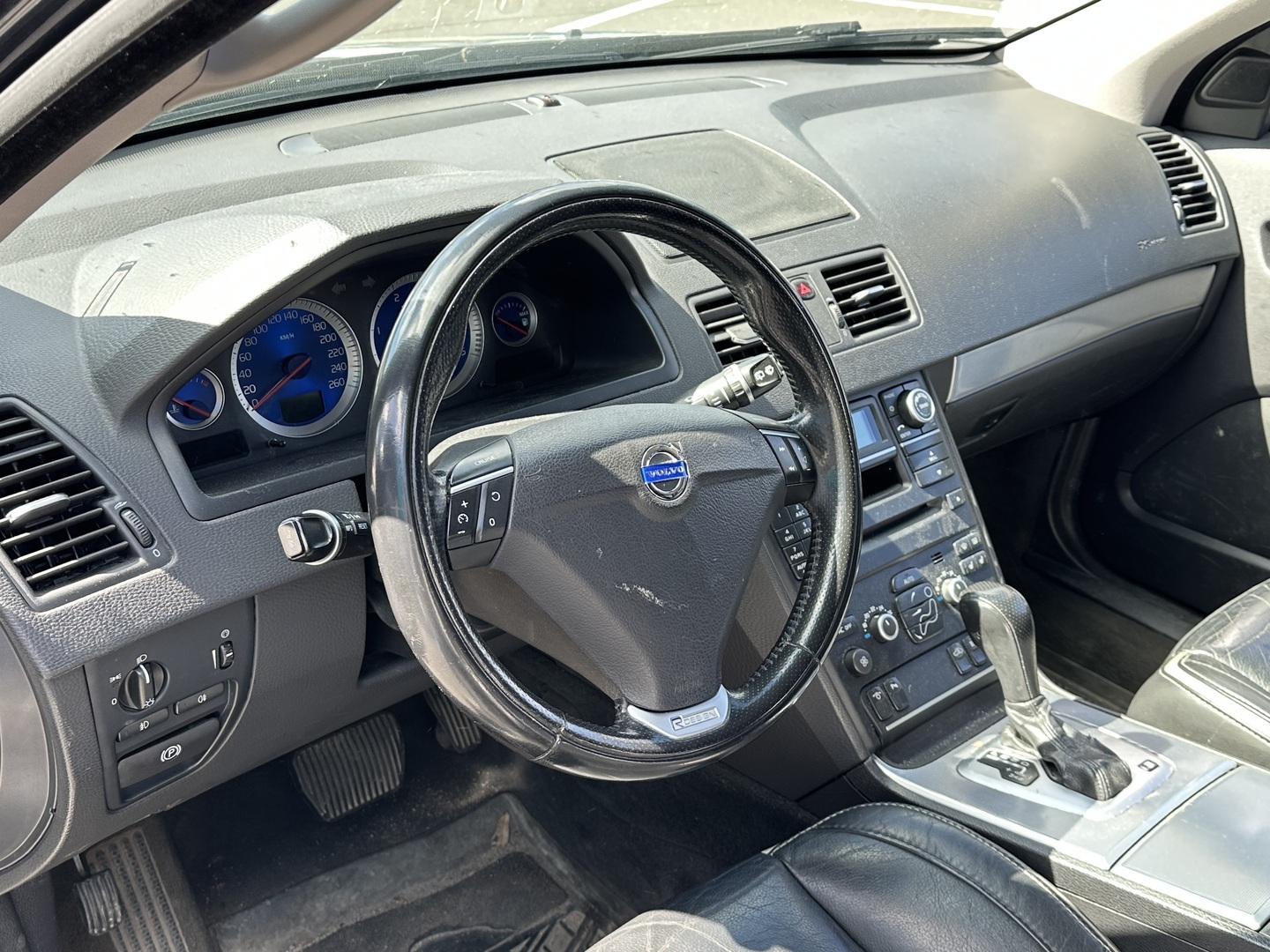VOLVO XC90 2011